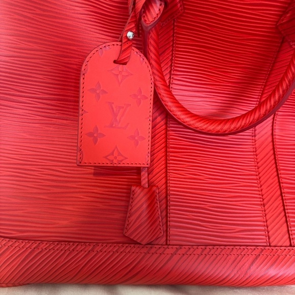 NWT Louis Vuitton Alma Travel GM Epi Leather Vermillon Red - Picture 3 of 13